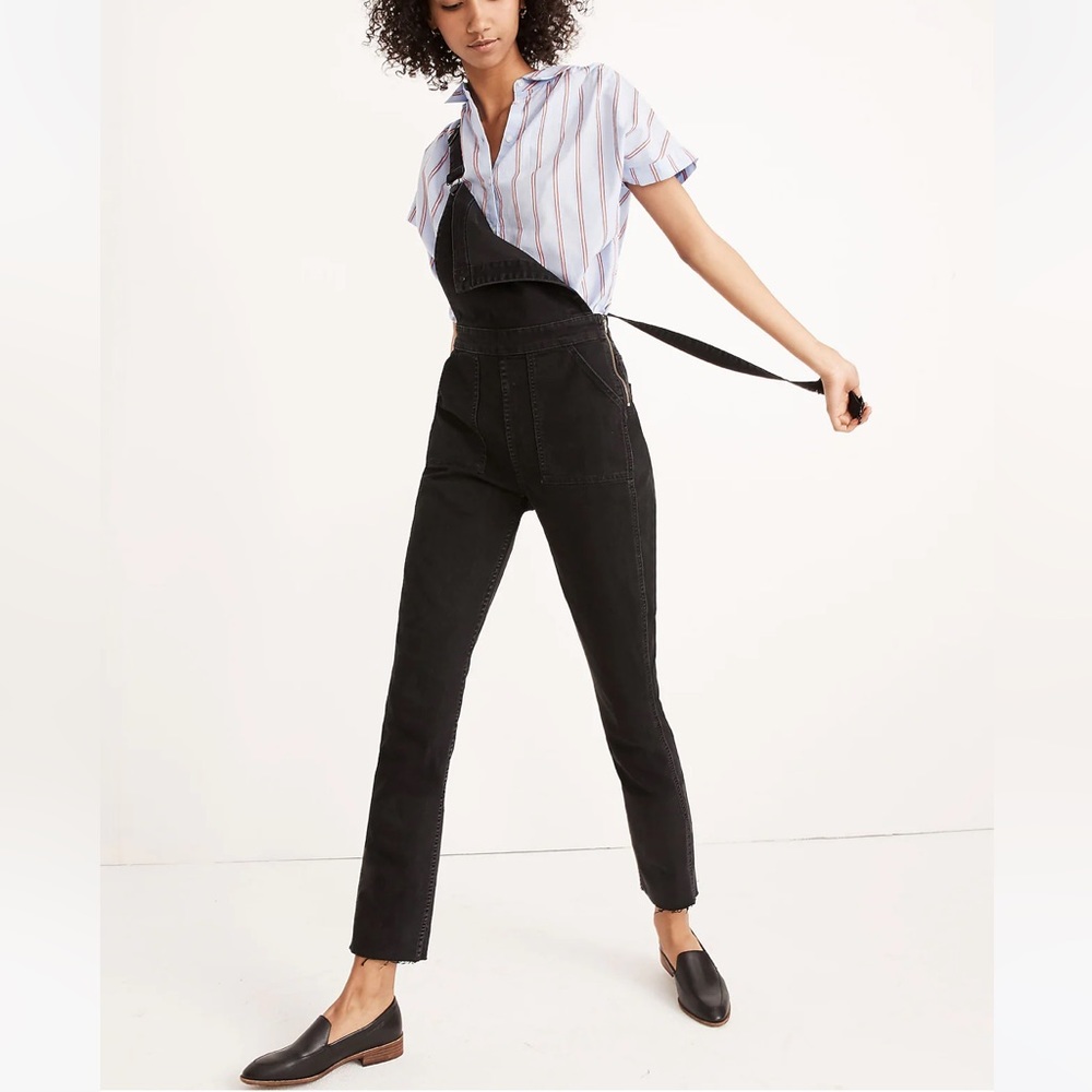 Madewell | Straight Leg Overalls | Raw hem cuffs Lunar wash (black) | Size XL